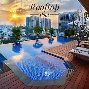 Отель Lotus Saigon Хошимин