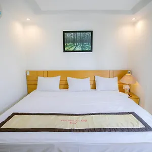 Отель Nhat Linh &